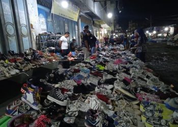Menembus Malam Berburu Sepatu Bekas Di Pematangsiantar