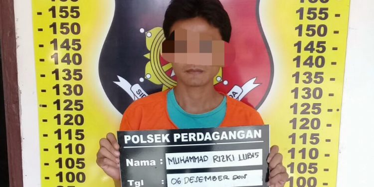 Polsek Perdagangan Ringkus Pengedar Sabu di Jalan Rajamin Purba Polsek Perdagangan Ringkus Pengedar Sabu di Jalan Rajamin Purba