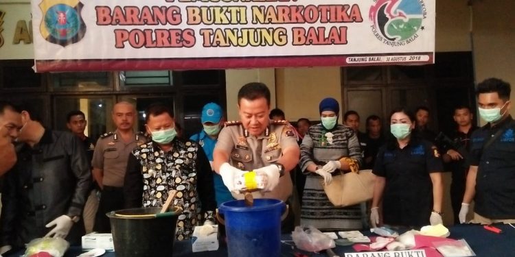 Tiga Kilo Sabu dan Narkoba Lainnya Dimusnahkan di Tanjung Balai Tiga Kilo Sabu dan Narkoba Lainnya Dimusnahkan di Tanjung Balai