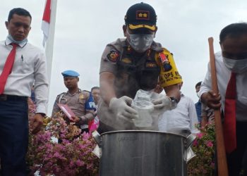 Polres Asahan Musnahkan 16 Kg Sabu dan 20 Kg Daun Ganja