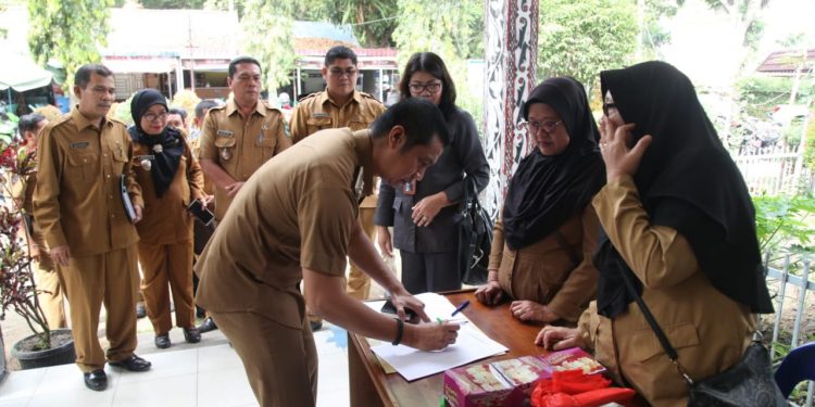Walikota Buka Musrenbang Siantar Barat, Tetapkan Prioritas Pembangunan di Kecamatan Walikota Buka Musrenbang Siantar Barat, Tetapkan Prioritas Pembangunan di Kecamatan