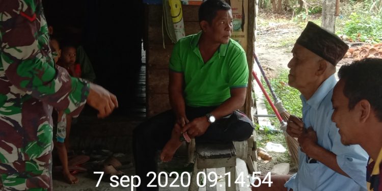 Beri Tips-Tips Pencegahan Covid-19 Oleh Personel Jajaran Kodim 0208/Asahan Di Kalangan Masyarakat Beri Tips-Tips Pencegahan Covid-19 Oleh Personel Jajaran Kodim 0208/Asahan Di Kalangan Masyarakat