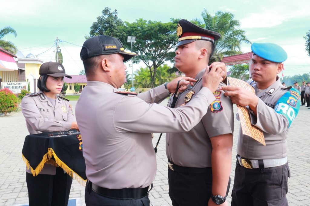 Selamat! 62 Personil Polres Simalungun Naik Pangkat Selamat! 62 Personil Polres Simalungun Naik Pangkat