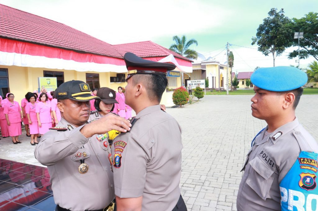 Selamat! 62 Personil Polres Simalungun Naik Pangkat Selamat! 62 Personil Polres Simalungun Naik Pangkat
