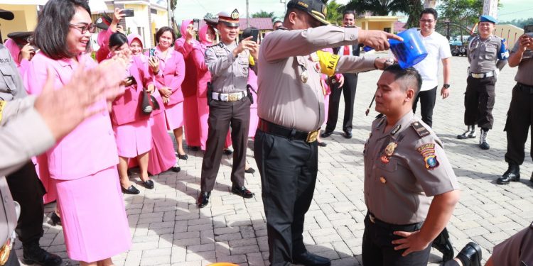 Selamat! 62 Personil Polres Simalungun Naik Pangkat Selamat! 62 Personil Polres Simalungun Naik Pangkat
