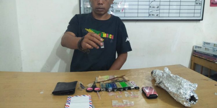 Dikibuskan Sebagai Pengedar Sabu, Pria ini Diringkus Polisi