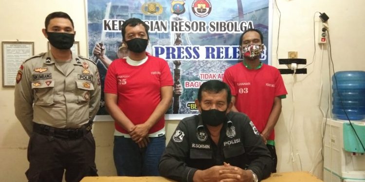 Edarkan Sabu dan Ganja, Dua Pria Ini Kompak Masuk Sel Polres Sibolga Edarkan Sabu dan Ganja, Dua Pria Ini Kompak Masuk Sel Polres Sibolga