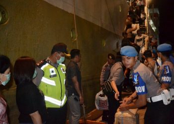 Kapolres Nias Pimpin Langsung Pengamanan Pemudik di Pelabuhan Gunungsitoli