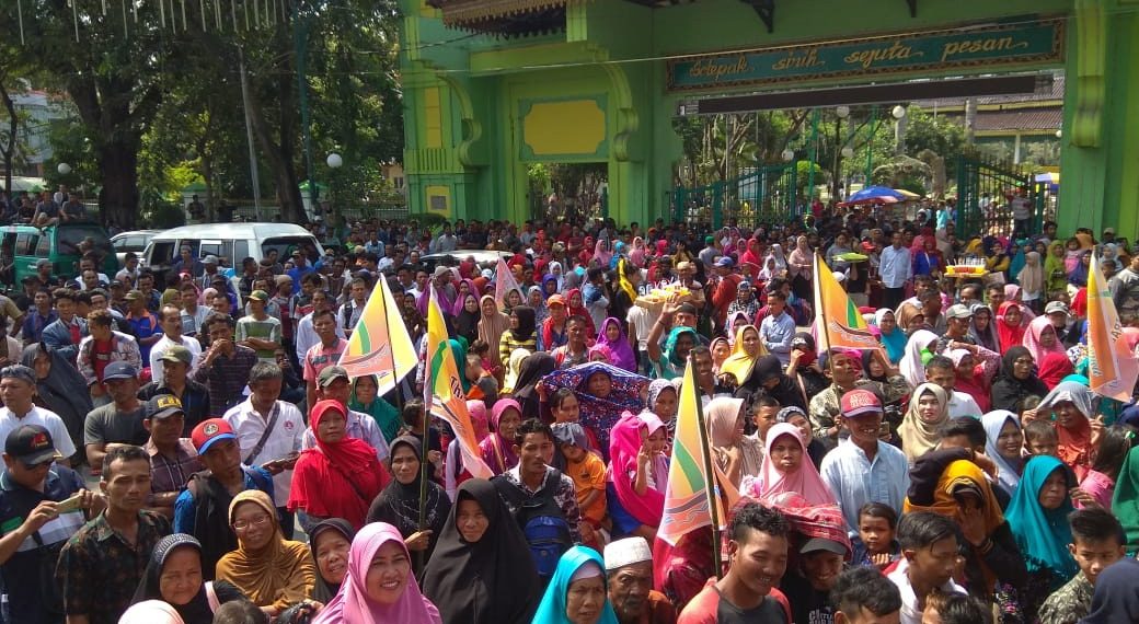 Puas di Era Jokowi, Ribuan Nelayan Turun ke Jalan Dukung Jokowi- Ma'ruf Amin Puas di Era Jokowi, Ribuan Nelayan Turun ke Jalan Dukung Jokowi- Ma'ruf Amin