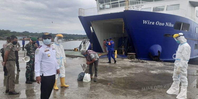Polair Polres Nisel Periksa Awak Kapal Wira Ono Niha