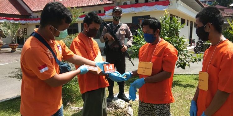 25 Adegan Diperagakan dalam Rekonstruksi Perampokan dan Pembunuhan oleh Keponakannya di Nias Selatan