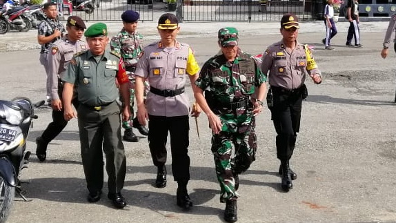 Apel Gelar Pasukan Polres Nisel Untuk Pemilu 2019 Apel Gelar Pasukan Polres Nisel Untuk Pemilu 2019