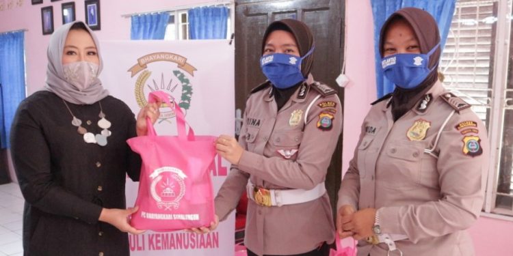 Bhayangkari Cabang Simalungun Berikan Bantuan untuk Perempuan dan Anak