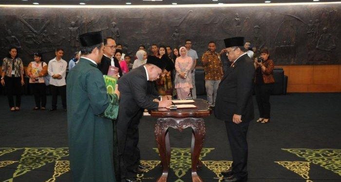 Timbul Manurung, Lukman Hasibuan, dan Erick Ritonga Anggota MPR yang Baru Timbul Manurung, Lukman Hasibuan, dan Erick Ritonga Anggota MPR yang Baru