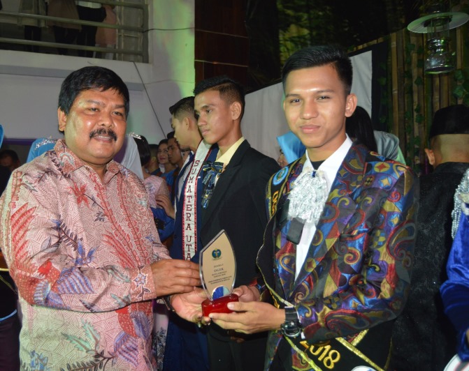 Dermawan dan Desy Rahma Terpilih Sebagai Ogek dan Uning 2018