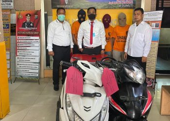 Onder Lumban Raja Mabuk dan Tertidur di Kedai Tuak, Sepedamotor Digondol Maling