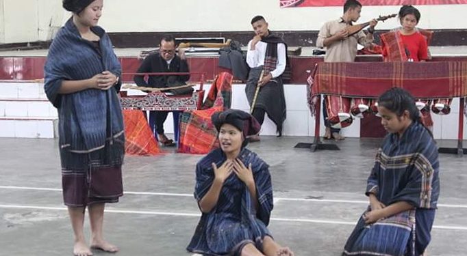 Saksikan Penampilan Opera Batak “Na I Hasagian” di Sopo Partungkoan Tarutung Saksikan Penampilan Opera Batak “Na I Hasagian” di Sopo Partungkoan Tarutung