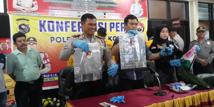 Tragis! Siswi Kelas 1 SMKN 1 Dibunuh Kekasihnya Usai Berhubungan Badan Tragis! Siswi Kelas 1 SMKN 1 Dibunuh Kekasihnya Usai Berhubungan Badan