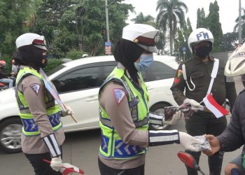 Peringati HUT Kemerdekaan RI, Sat Lantas Polres Bogor Bagikan 1000 Masker