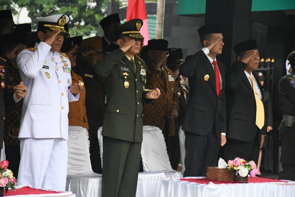 Pangdam I/BB Hadiri Upacara Peringatan Hari Kelahiran Pancasila Pangdam I/BB Hadiri Upacara Peringatan Hari Kelahiran Pancasila