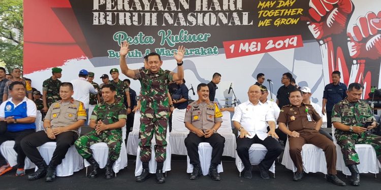 Pangdam I Bukit Barisan Peringati May Day Bersama Ribuan Buruh di Medan