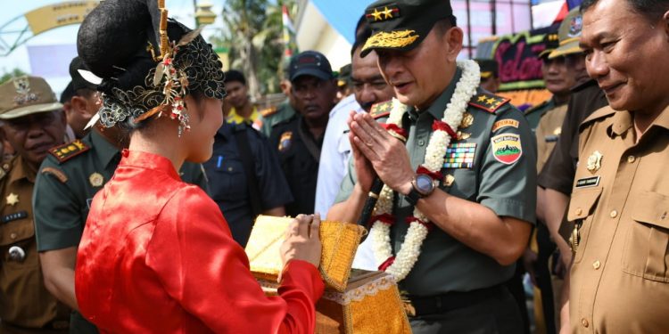 Pangdam I Bukit Barisan Perintahkan Seluruh Dandim Hadirkan Desa Bersih Narkoba Pangdam I Bukit Barisan Perintahkan Seluruh Dandim Hadirkan Desa Bersih Narkoba