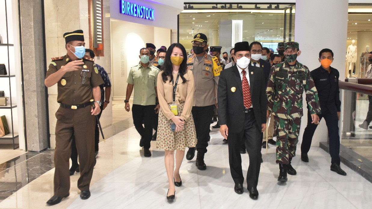 Panglima Kodam I Bukit Barisan bersama Kapolda Sumut Pantau Sun Plaza dan Berastagi Supermarket Panglima Kodam I Bukit Barisan bersama Kapolda Sumut Pantau Sun Plaza dan Berastagi Supermarket