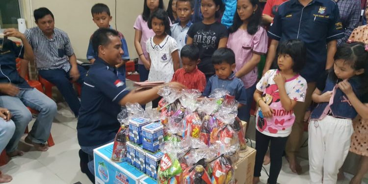 Polsek Payung Sekaki Gelar Baksos Tim Jumat Barokah di Panti Asuhan