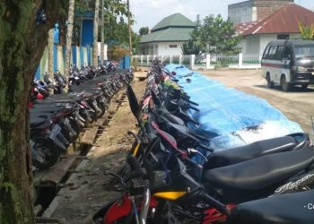 Dilarang Parkir, Warga Dukung Parkiran Siswa Di Luar Sekolah