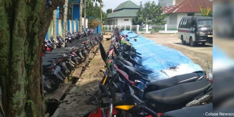 Dilarang Parkir, Warga Dukung Parkiran Siswa Di Luar Sekolah