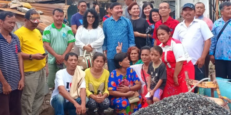Mayjen Purn Sumiharjo Pakpahan Bantu Bangun Rumah Korban Kebakaran di Siantar