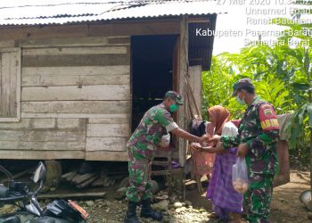 Kodim 0305 Pasaman Bantu Warga Kurang Mampu saat Pandemi Corona