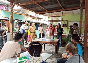 Korban Kebakaran di Pasar Meranti Dapat Bantuan Sembako dari Polsek Medan Baru