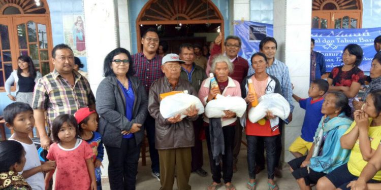 Martin Manurung Center dan Kemendag Gelar Pasar Murah Jelang Natal Martin Manurung Center dan Kemendag Gelar Pasar Murah Jelang Natal