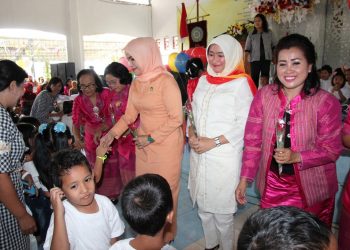 Bunda PAUD Hadiri Wisuda 1354 Anak PAUD SAB Kota Pematangsiantar
