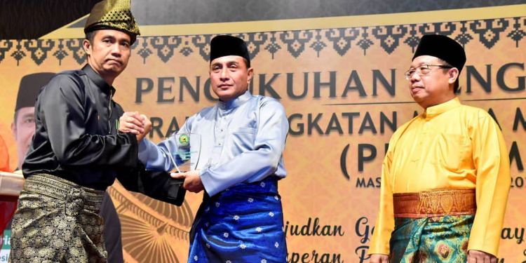 Hefriansyah Dikukuhkan Sebagai Presiden PB GAMI Hefriansyah Dikukuhkan Sebagai Presiden PB GAMI