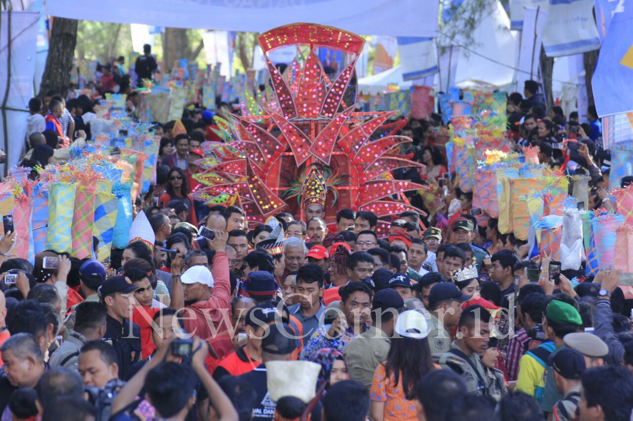 Serba-serbi Festival Danau Toba (FDT) 2017. Ini Foto-foto Menariknya ...