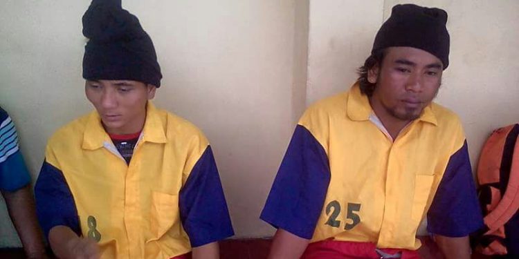 Polisi Tangkap Pelaku Pembunuhan Sadis Anggi Syahputri Tanjung, Siswa SMA di Medan. Pelaku sempat berbisik ke telinga korban sebelum membunuh... Polisi Tangkap Pelaku Pembunuhan Sadis Anggi Syahputri Tanjung, Siswa SMA di Medan. Pelaku sempat berbisik ke telinga korban sebelum membunuh...