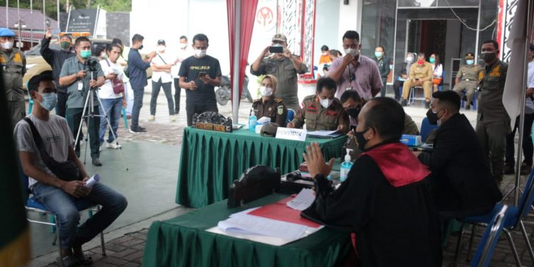 Sidang Perdana Penegakan Disiplin Protokol Kesehatan Digelar di Siantar Sidang Perdana Penegakan Disiplin Protokol Kesehatan Digelar di Siantar