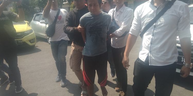 Pelaku Pelemparan Sperma Akibat Telat Punya Pasangan dan Bisa Disembuhkan dengan Menikah Pelaku Pelemparan Sperma Akibat Telat Punya Pasangan dan Bisa Disembuhkan dengan Menikah