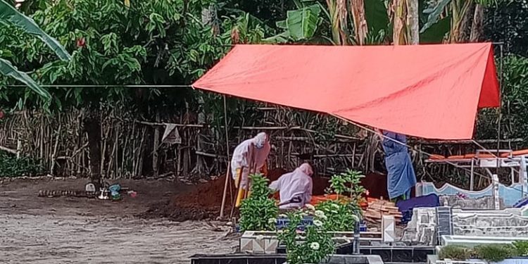 Seorang PDP Asal Simalungun Meninggal di Siantar, Gugus Tugas Simalungun akan Rapid Test Keluarga dan Warga Sekitar Seorang PDP Asal Simalungun Meninggal di Siantar, Gugus Tugas Simalungun akan Rapid Test Keluarga dan Warga Sekitar