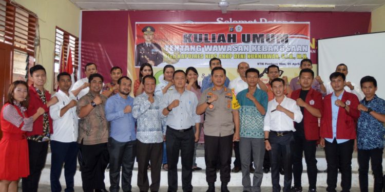 Kapolres Nias Beri Kuliah Umum Wawasan Kebangsaan di STIE Pembnas Kapolres Nias Beri Kuliah Umum Wawasan Kebangsaan di STIE Pembnas