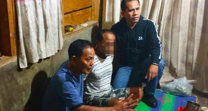 Sembunyi ke Rumah Abangnya di Humbahas, Tersangka Kasus Pembunuhan di Labuhanbatu Ditangkap Sembunyi ke Rumah Abangnya di Humbahas, Tersangka Kasus Pembunuhan di Labuhanbatu Ditangkap
