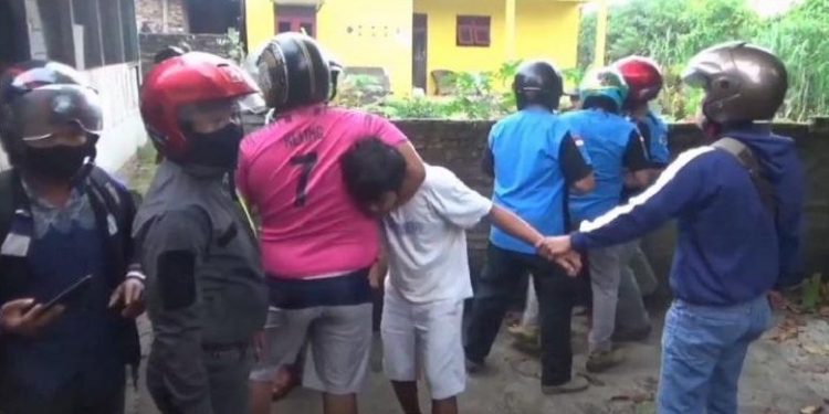 Disergap Saat Pesta Sabu, Sekelompok Pemuda di Kisaran Kocar-Kacir Disergap Saat Pesta Sabu, Sekelompok Pemuda di Kisaran Kocar-Kacir