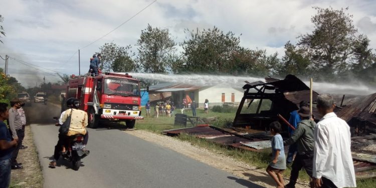 Juan Sihombing Bikin Heboh, Pemuda di Humbahas ini Bakar Rumahnya