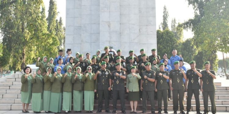 Pendam I/BB Peringati HUT Ke-69 Penad "Citra TNI AD Adalah Kita" Pendam I/BB Peringati HUT Ke-69 Penad "Citra TNI AD Adalah Kita"