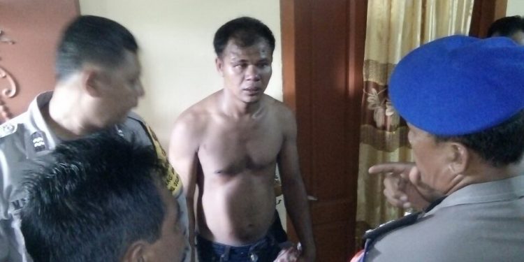 Diteriaki Maling, Pencuri Sepeda Motor Milik Petani Cabai Babak Belur Dihajar Warga Diteriaki Maling, Pencuri Sepeda Motor Milik Petani Cabai Babak Belur Dihajar Warga