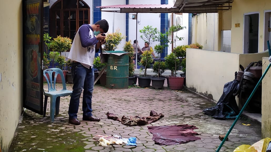 Disemayamkan di Kampung, Jenazah Iwan Damanik Dibawa Kembali ke Siantar untuk Otopsi