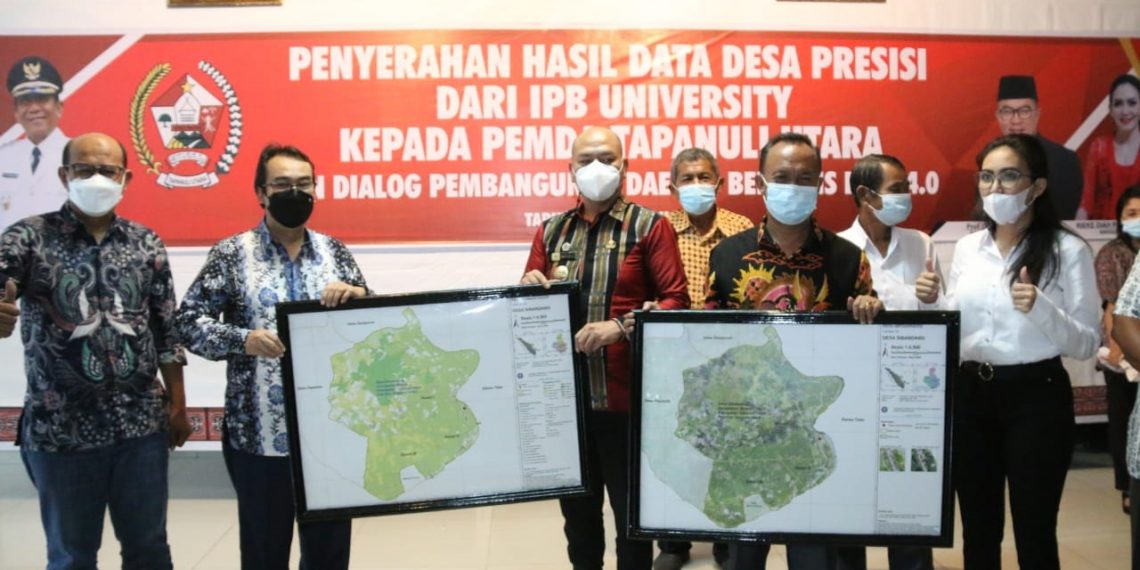 Bupati Taput Terima Hasil Data Presisi Pulau Sibandang dari LPPM IPB