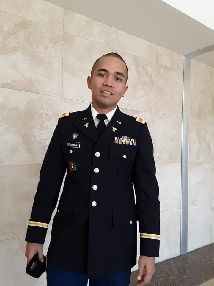 Philip Situmorang, Pria Berdarah Batak ini Diwisuda Sebagai Perwira Angkatan Darat Amerika Serikat Philip Situmorang, Pria Berdarah Batak ini Diwisuda Sebagai Perwira Angkatan Darat Amerika Serikat